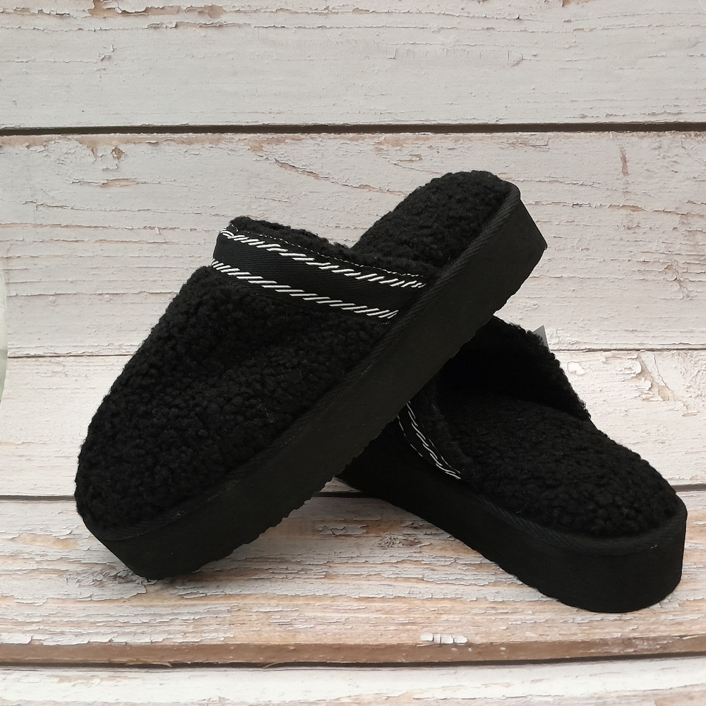 Black Teddy Fleece Clog Slippers for Women from Joyspun